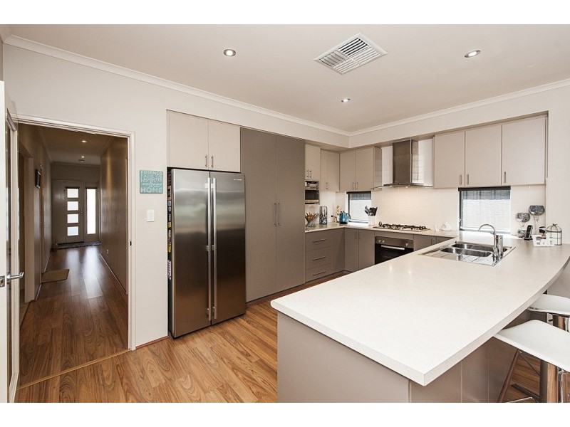 13 Ortona Crescent, Secret Harbour WA 6173