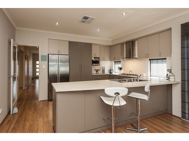 13 Ortona Crescent, Secret Harbour WA 6173