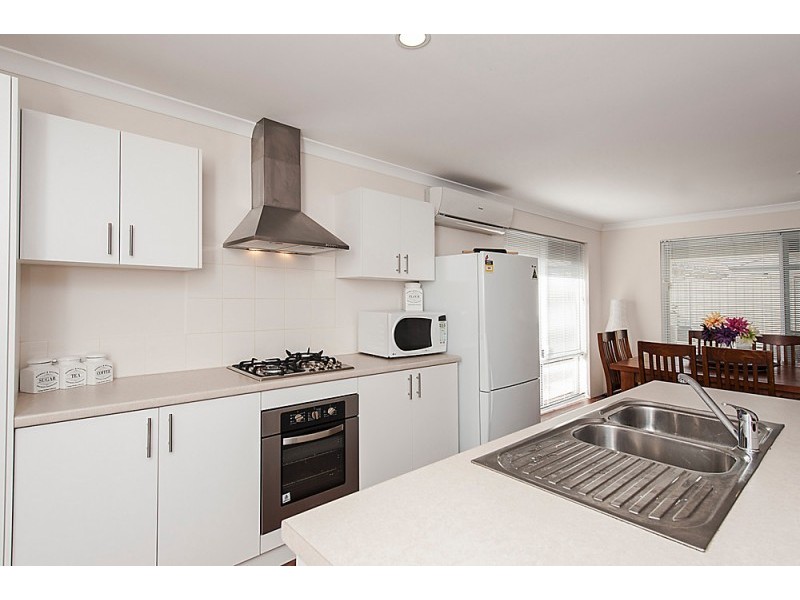 111 Tangadee Road, Golden Bay WA 6174