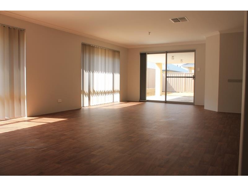 10 Persian Grove, Singleton WA 6175