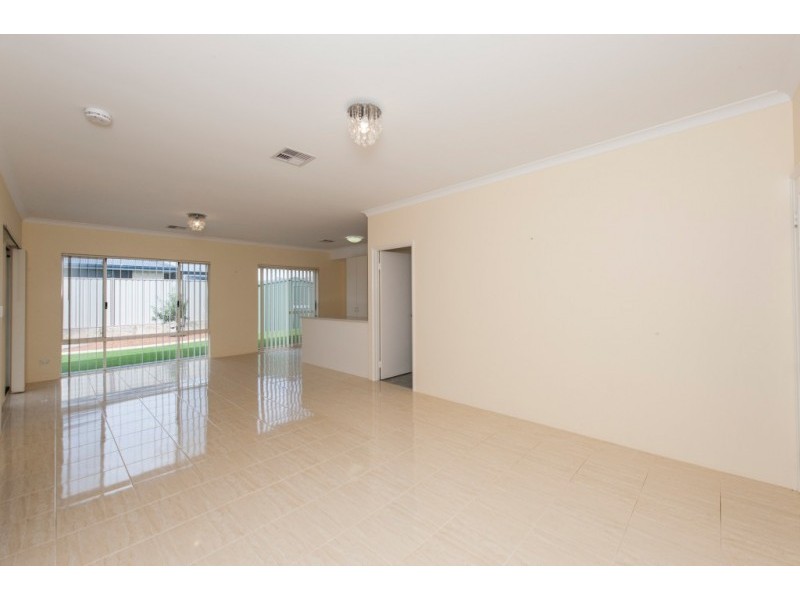 4 Keraudren Vale, Secret Harbour WA 6173