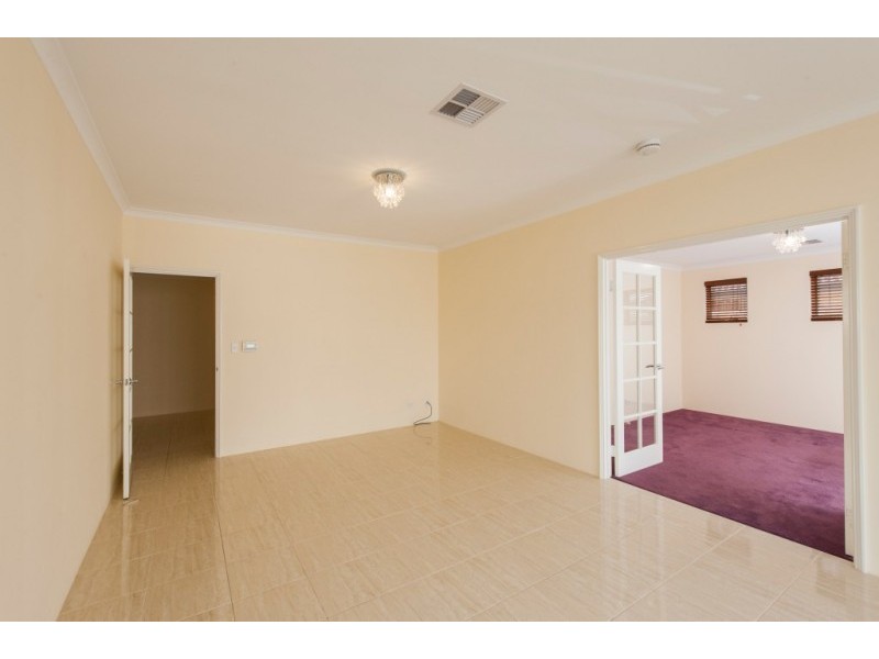 4 Keraudren Vale, Secret Harbour WA 6173