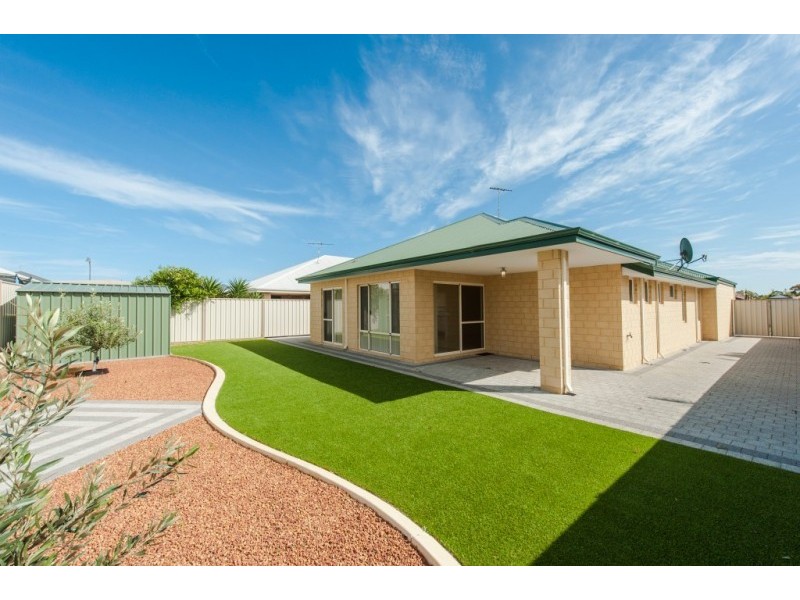 4 Keraudren Vale, Secret Harbour WA 6173