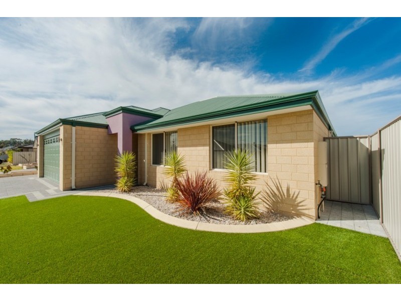 4 Keraudren Vale, Secret Harbour WA 6173