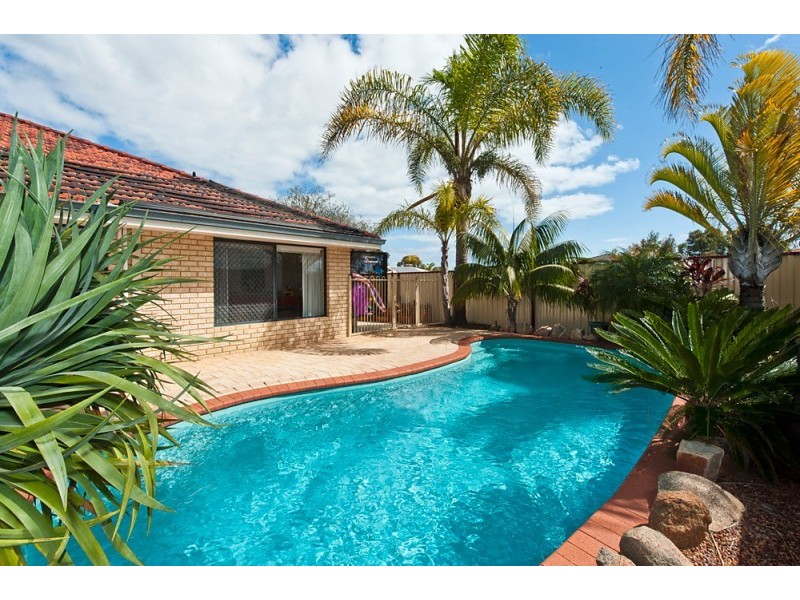 10 Royal Palm Drive, Warnbro WA 6169