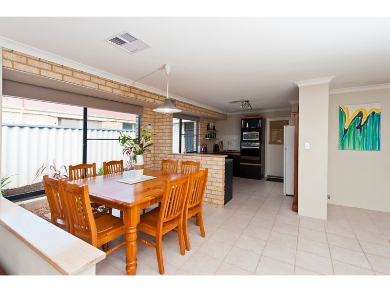 10 Royal Palm Drive, Warnbro WA 6169