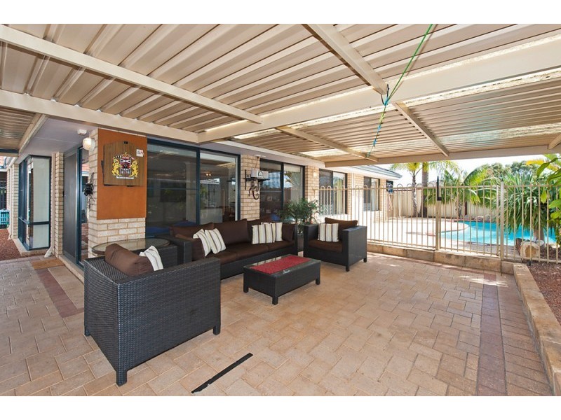 10 Royal Palm Drive, Warnbro WA 6169