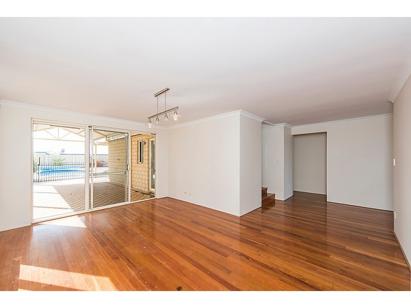 11 Abeona Parade, Madora Bay WA 6210