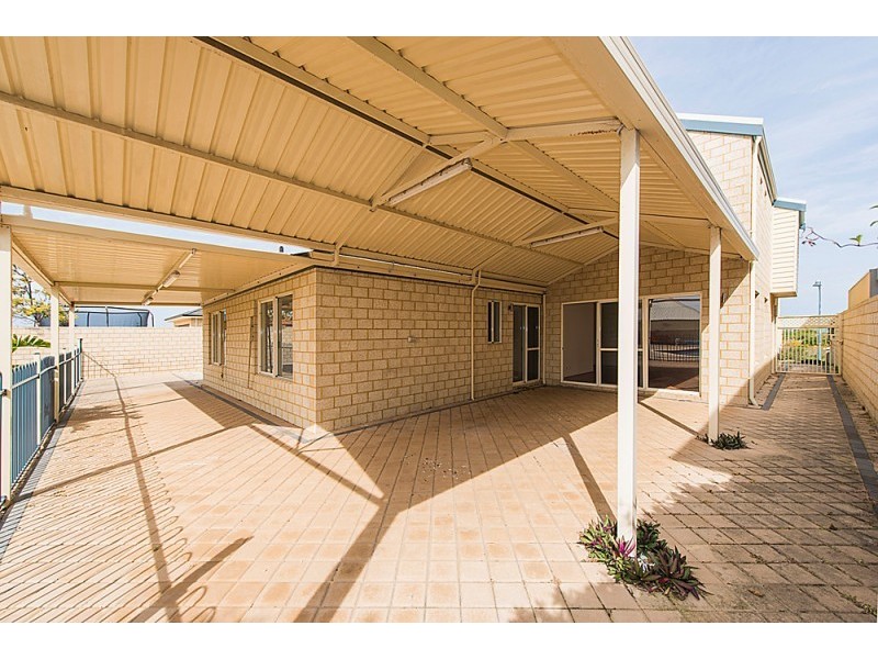 11 Abeona Parade, Madora Bay WA 6210