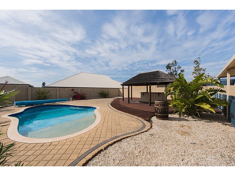 11 Abeona Parade, Madora Bay WA 6210