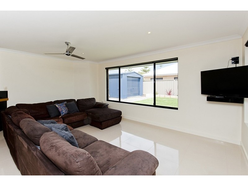 29 Vila Do Porto Cr, Secret Harbour WA 6173