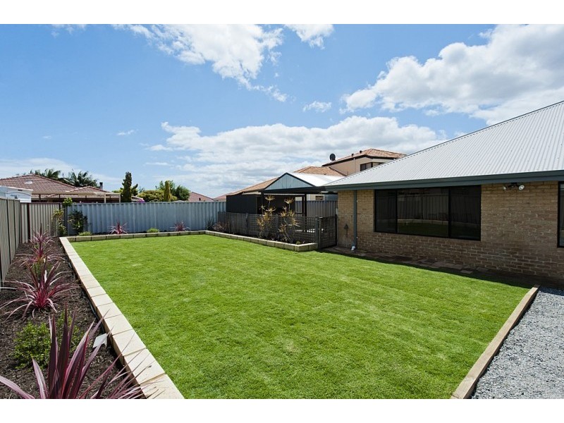 29 Vila Do Porto Cr, Secret Harbour WA 6173