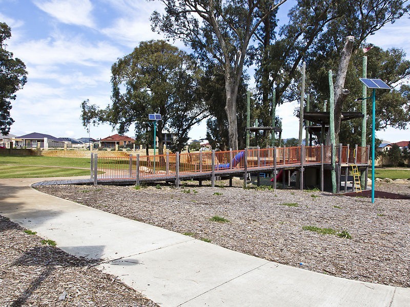 22 Claiborne Road, Secret Harbour WA 6173