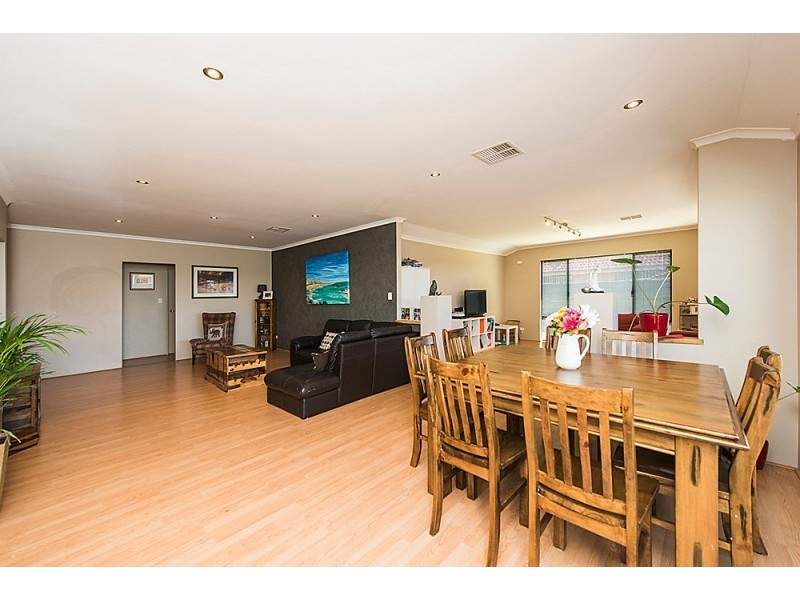 22 Claiborne Road, Secret Harbour WA 6173