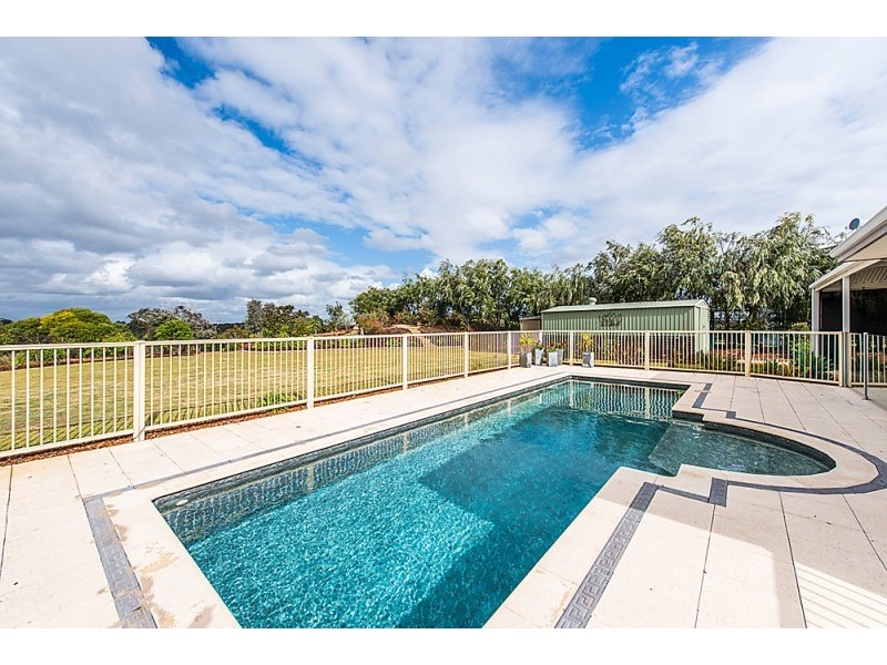 39 Greeson Pwy, Secret Harbour WA 6173