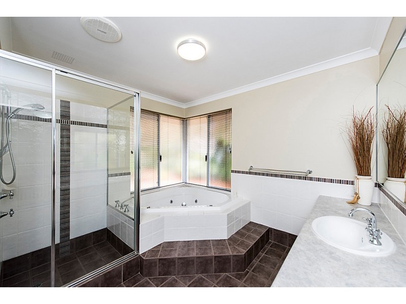 39 Greeson Pwy, Secret Harbour WA 6173