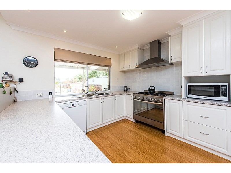 39 Greeson Pwy, Secret Harbour WA 6173