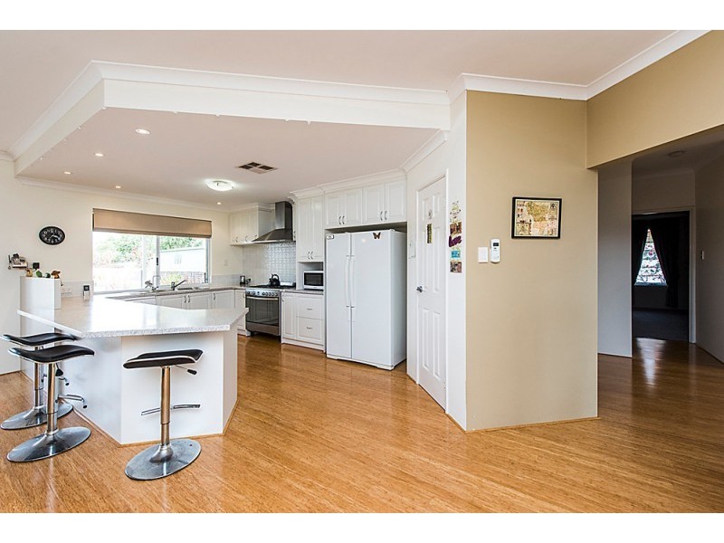 39 Greeson Pwy, Secret Harbour WA 6173