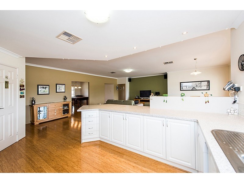 39 Greeson Pwy, Secret Harbour WA 6173