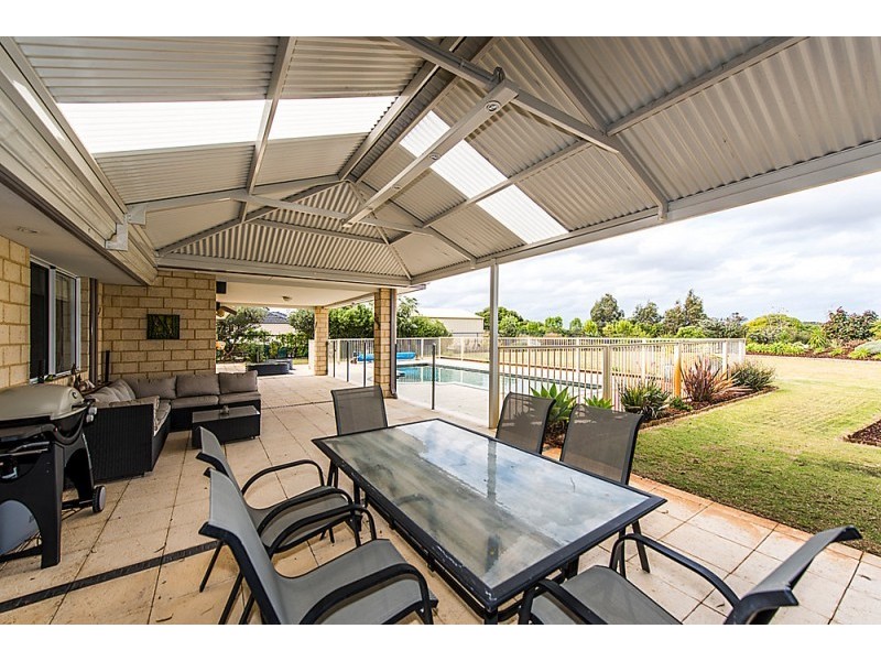 39 Greeson Pwy, Secret Harbour WA 6173