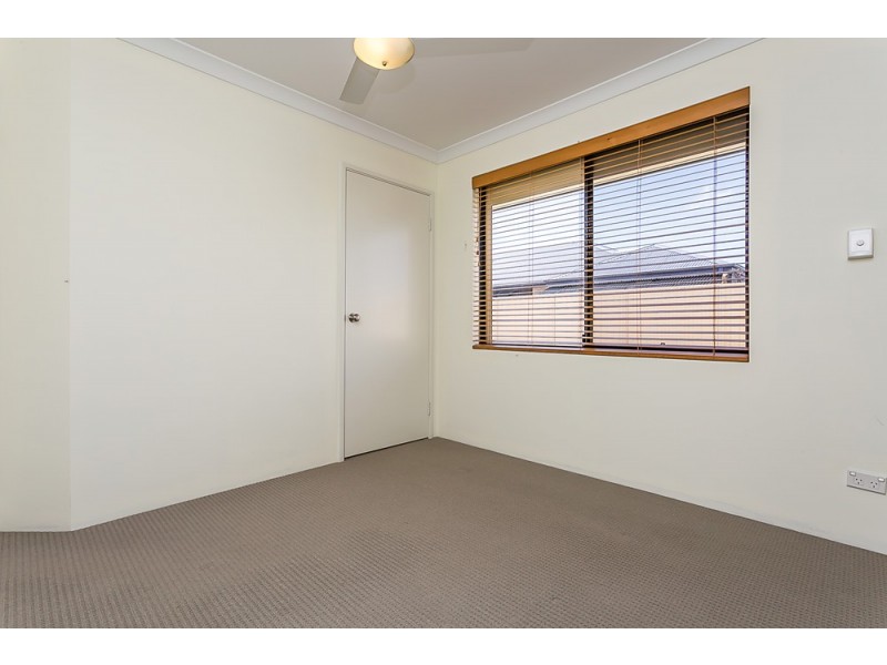 2 D’Arcole Turn, Secret Harbour WA 6173