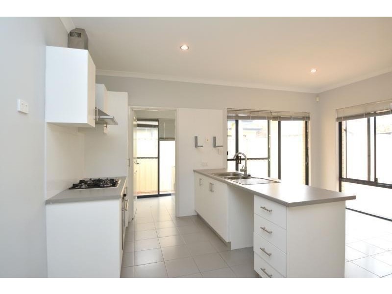 9/173 George St, Queens Park WA 6107