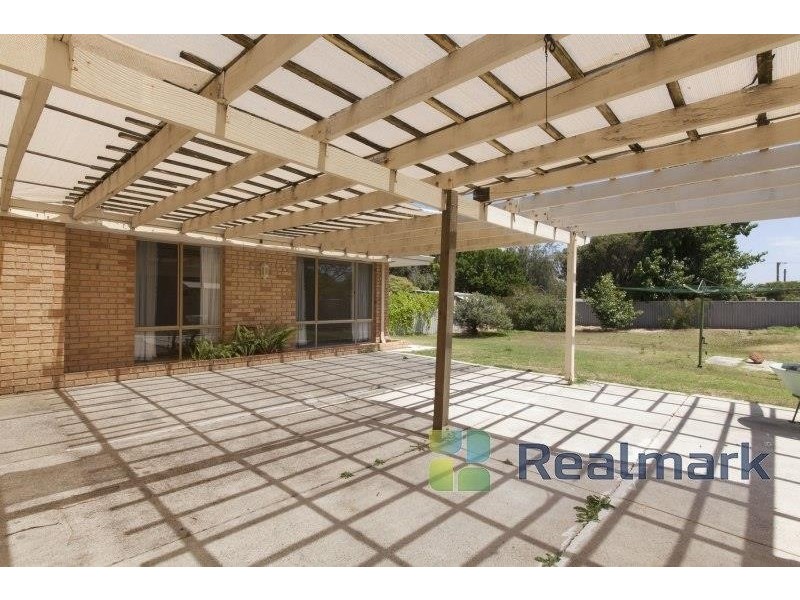 9 Strelley Road, Golden Bay WA 6174