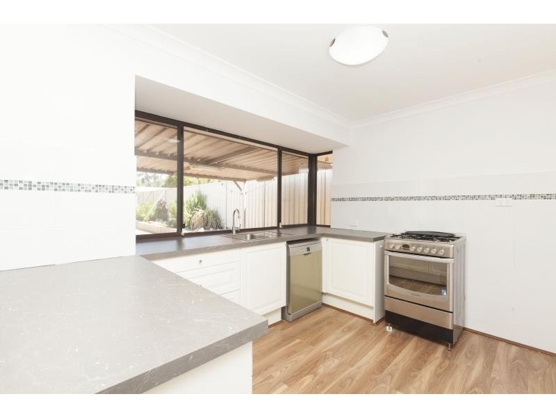 42 Noreena Avenue, Golden Bay WA 6174