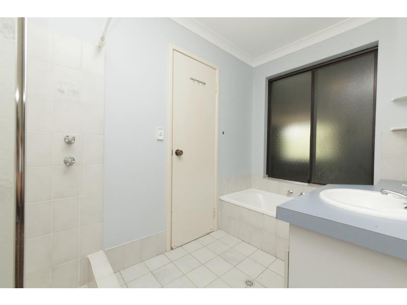 42 Noreena Avenue, Golden Bay WA 6174