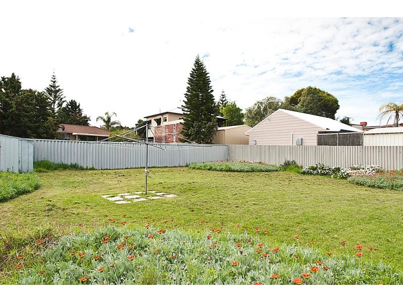 79 Crystaluna Drive, Golden Bay WA 6174