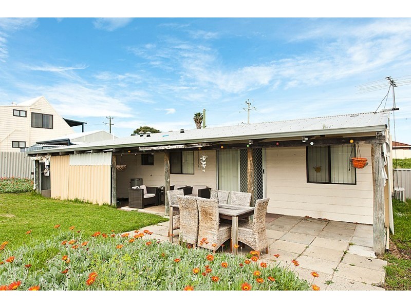 79 Crystaluna Drive, Golden Bay WA 6174