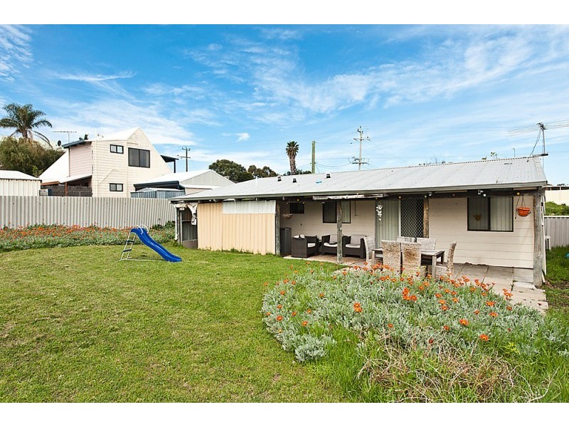 79 Crystaluna Drive, Golden Bay WA 6174