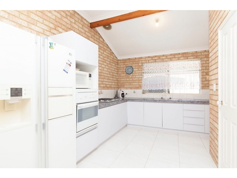 34 Mayflower Close, Port Kennedy WA 6172