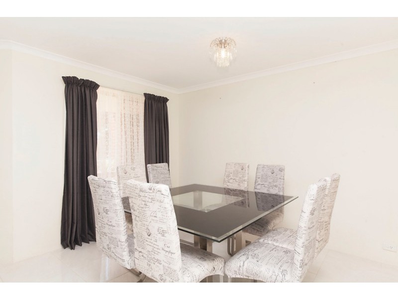 34 Mayflower Close, Port Kennedy WA 6172