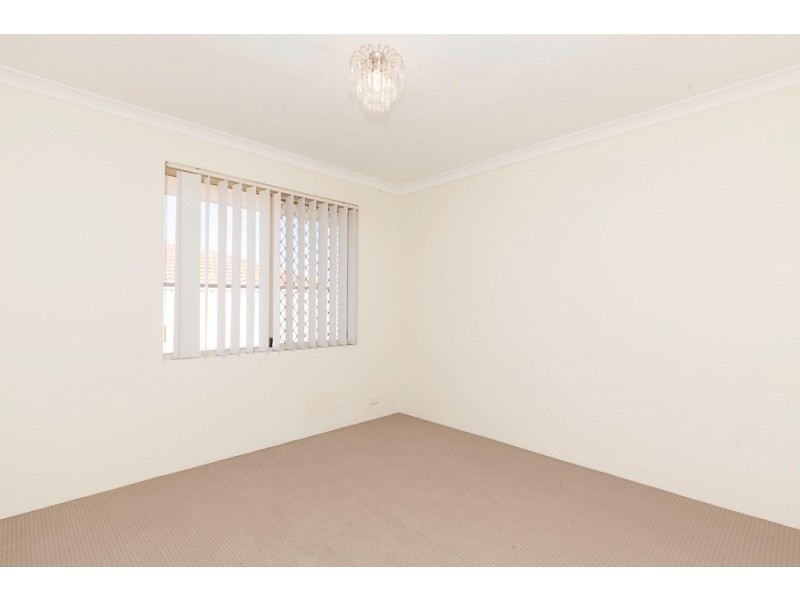 34 Mayflower Close, Port Kennedy WA 6172