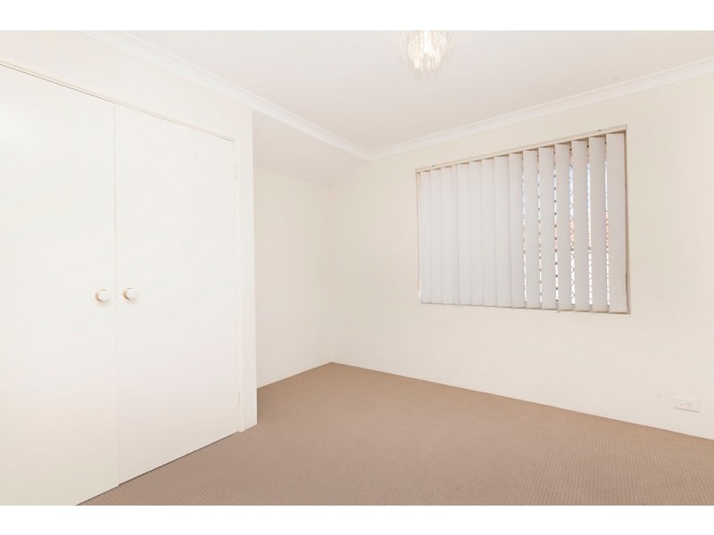 34 Mayflower Close, Port Kennedy WA 6172