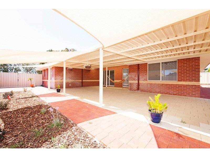 34 Mayflower Close, Port Kennedy WA 6172