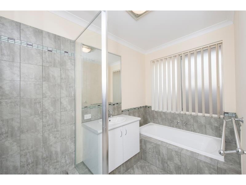 4 Keraudren Vale, Secret Harbour WA 6173