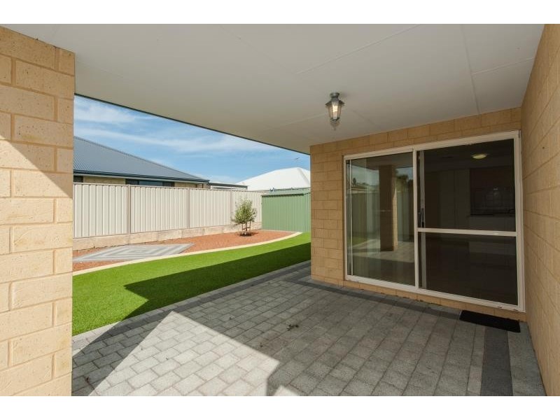 4 Keraudren Vale, Secret Harbour WA 6173