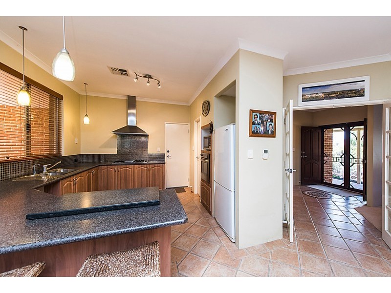 7 Mikonos Mews, Secret Harbour WA 6173