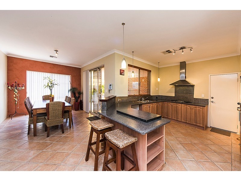 7 Mikonos Mews, Secret Harbour WA 6173