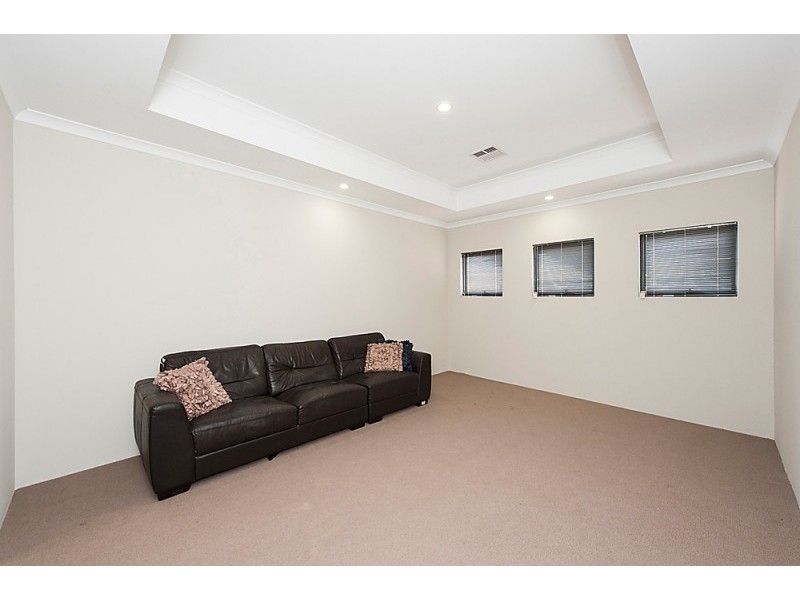 14 Breynia Link, Halls Head WA 6210