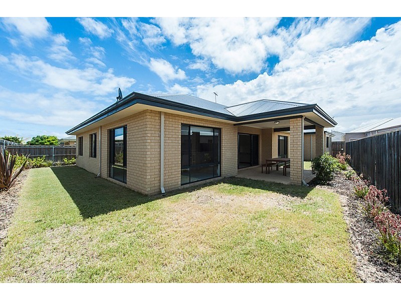 14 Breynia Link, Halls Head WA 6210