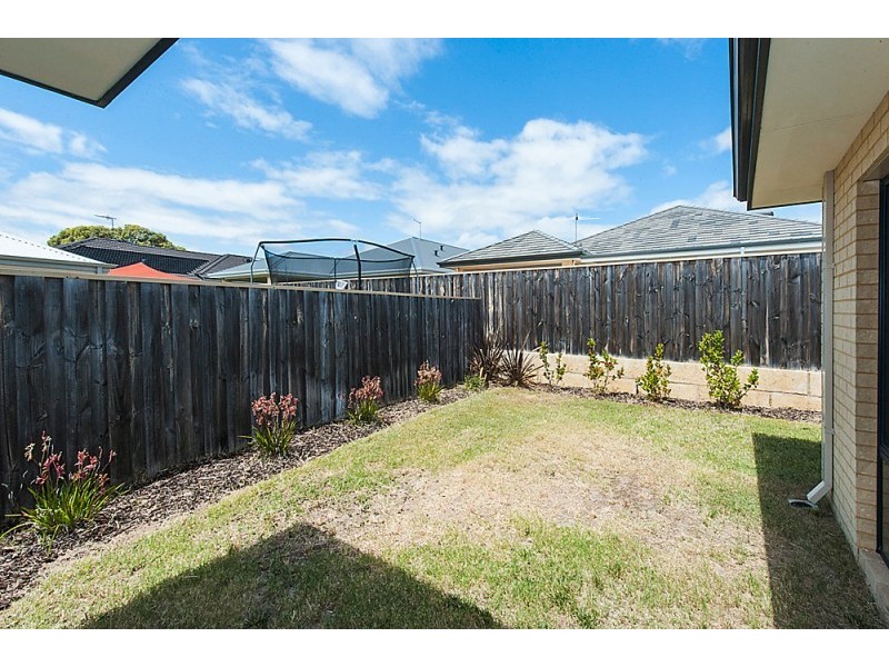14 Breynia Link, Halls Head WA 6210