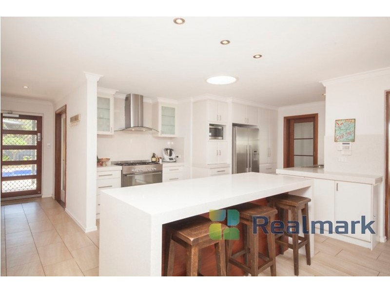 4 Bluefin Drive, Golden Bay WA 6174