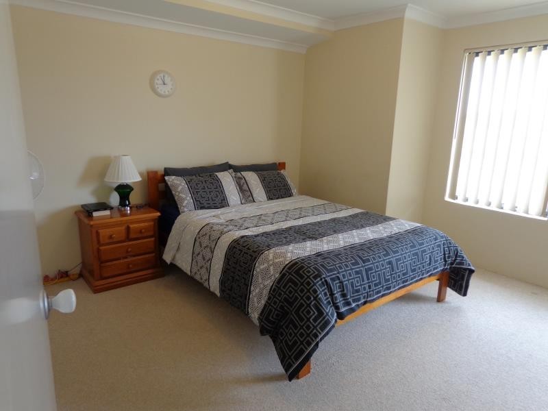 8 Hewson Way, Port Kennedy WA 6172