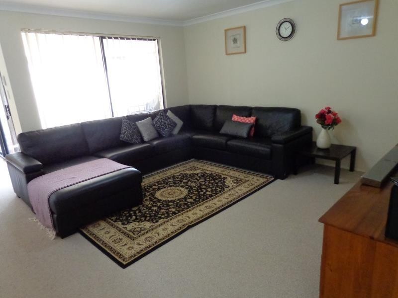 8 Hewson Way, Port Kennedy WA 6172