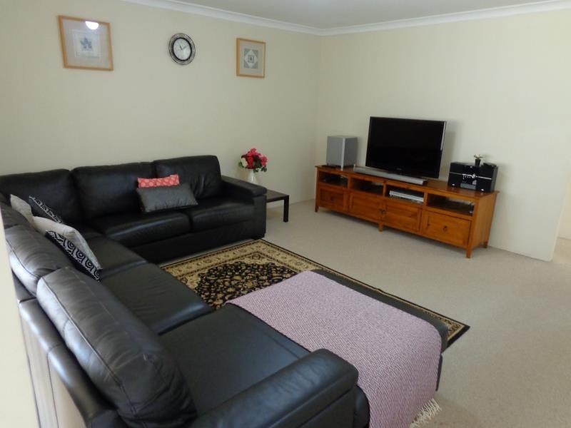 8 Hewson Way, Port Kennedy WA 6172