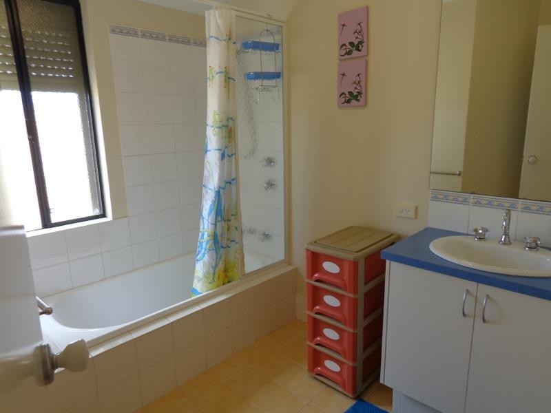 8 Hewson Way, Port Kennedy WA 6172