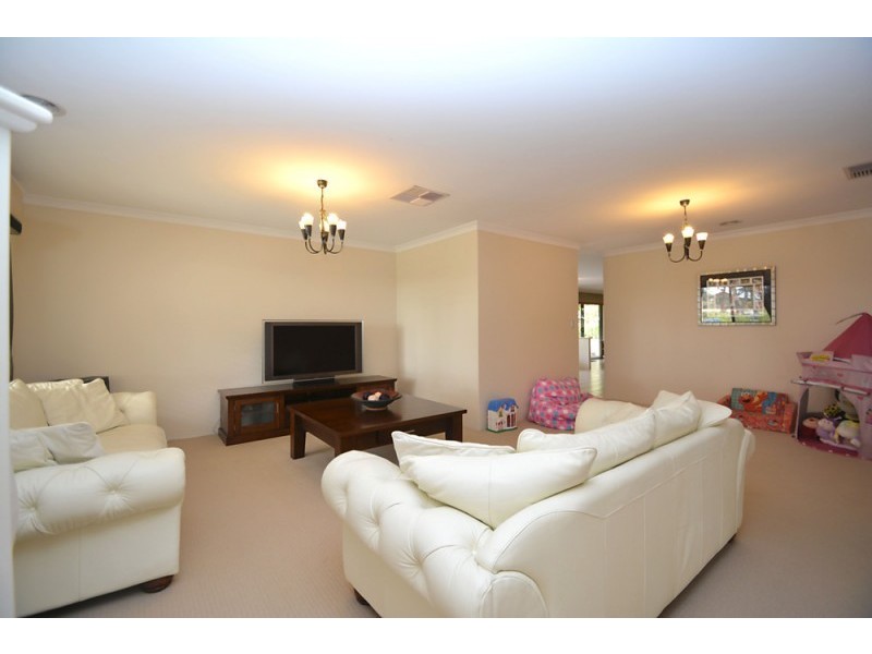 20 Miltona Drive, Secret Harbour WA 6173